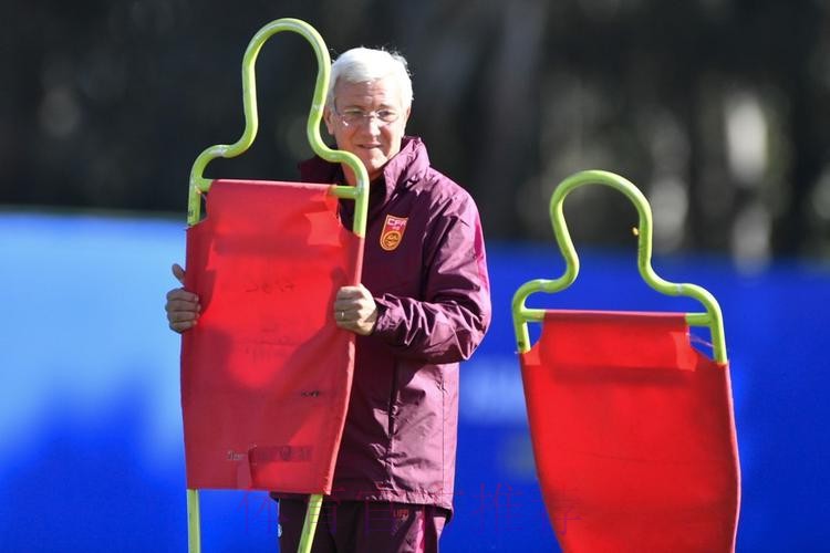 里皮首秀取得开门红 国足热身5球战胜武汉卓尔 里皮首秀取得开门红 国足热身5球战胜武汉卓尔